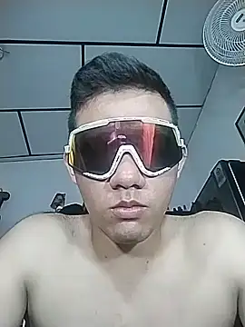 Snapshot of Stiven_abello13 chatting on 05-29-26, 03:21 Stiven abello13 online show from 05-29-26, 03:21