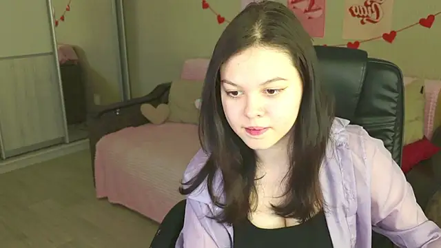 Snapshot of DelarySong chatting on 05-19-26, 06:14 DelarySong online show from 05-19-26, 06:14