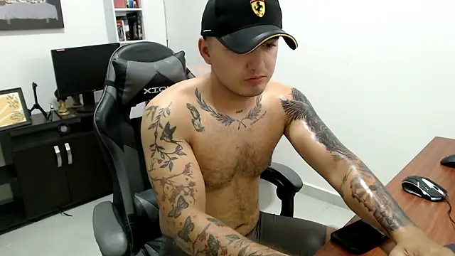 Snapshot of Thiago_420 chatting on 06-11-26, 11:36 Thiago 420 online show from 06-11-26, 11:36