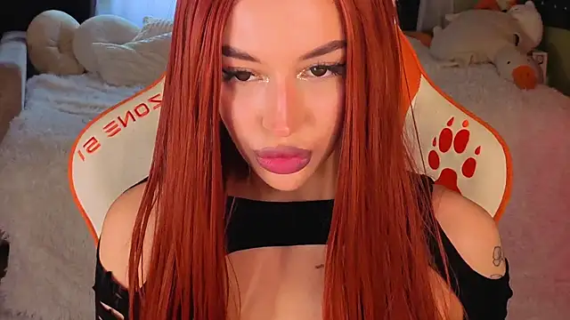 Regina Amour online show from 06-28-26, 01:17
