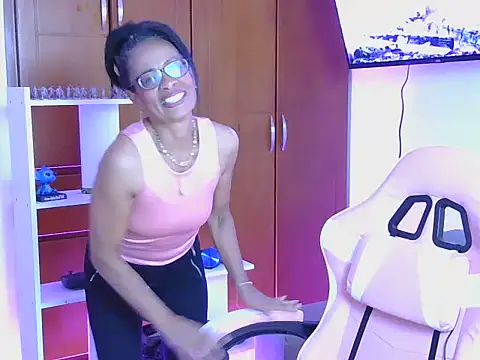 Snapshot of Africa_sexy chatting on 06-16-26, 08:11 Africa sexy online show from 06-16-26, 08:11