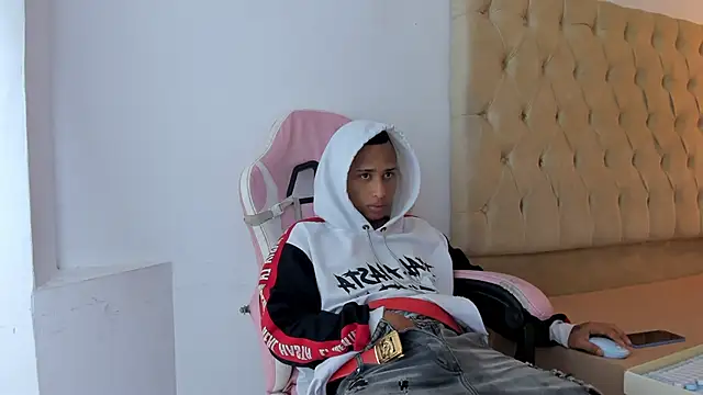 Supreme Badboy online show from 06-28-26, 04:13