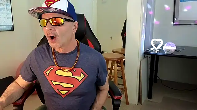 hotdadbod online show from 12-29-24, 09:20