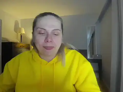 Snapshot of Laviora chatting on 05-30-26, 05:04 Laviora online show from 05-30-26, 05:04