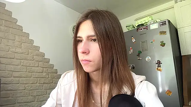 Snapshot of ZaraGuyette chatting on 05-29-26, 12:14 ZaraGuyette online show from 05-29-26, 12:14