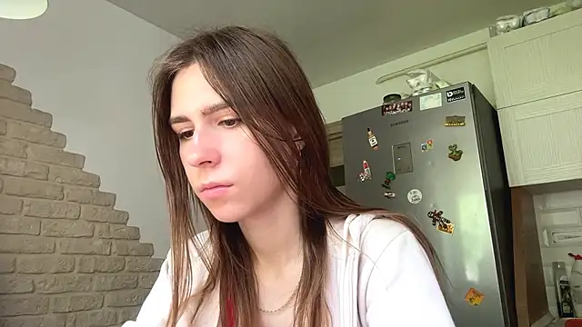 Snapshot of ZaraGuyette chatting on 06-04-26, 07:47 ZaraGuyette online show from 06-04-26, 07:47