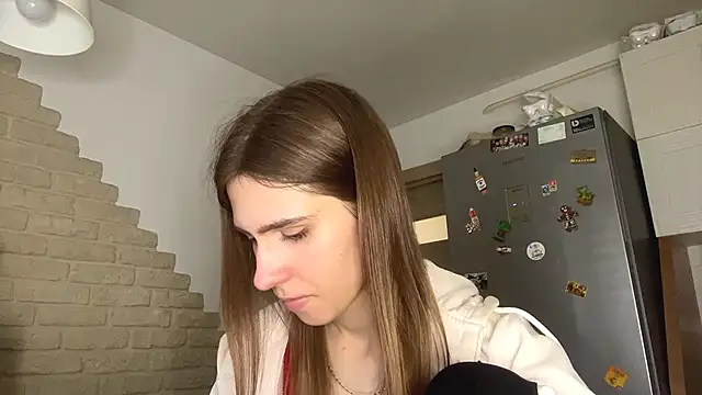 Snapshot of ZaraGuyette chatting on 06-16-26, 05:04 ZaraGuyette online show from 06-16-26, 05:04