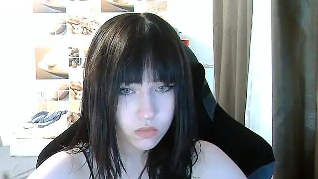 NoirEva online show from 06-17-26, 04:52