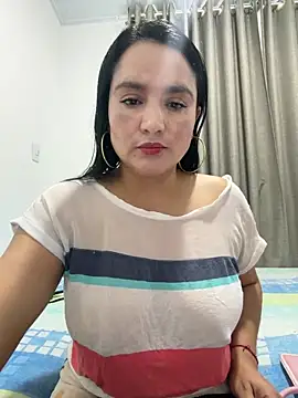 Snapshot of rousee69_ chatting on 06-05-26, 10:48 rousee69 online show from 06-05-26, 10:48