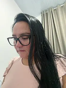 Snapshot of rousee69_ chatting on 07-13-26, 05:54 rousee69 online show from 07-13-26, 05:54