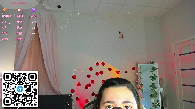 Snapshot of Ayleen_Gece chatting on 06-11-26, 03:15 Ayleen Gece online show from 06-11-26, 03:15
