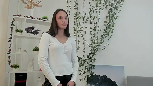 SherikaDensmore online show from 05-14-26, 05:36