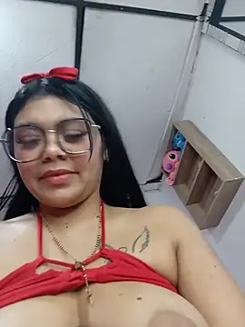 luxuryluna online show from 06-25-26, 05:12
