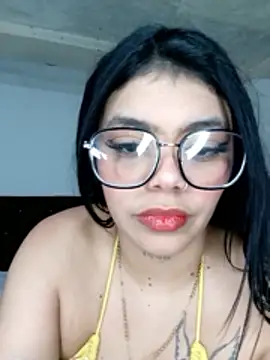 luxuryluna online show from 06-30-26, 01:50