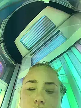 miaflowerxx online show from 06-01-26, 01:35