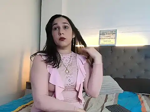Snapshot of Rossy_Marks chatting on 05-31-26, 12:45 Rossy Marks online show from 05-31-26, 12:45