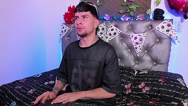 StefanoBigCock online show from 06-30-26, 03:51