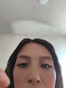 LinaEatCookies online show from 06-26-26, 08:46
