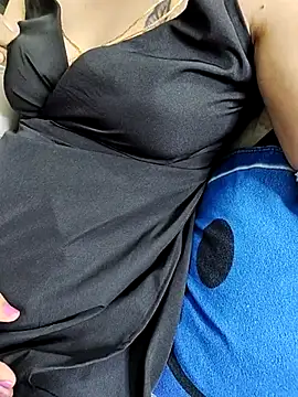 MrAndMrsDesiHot online show from 05-14-26, 04:08