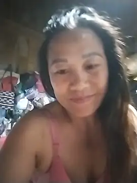 Snapshot of Caily-ly chatting on 05-18-26, 04:46 Caily-ly online show from 05-18-26, 04:46