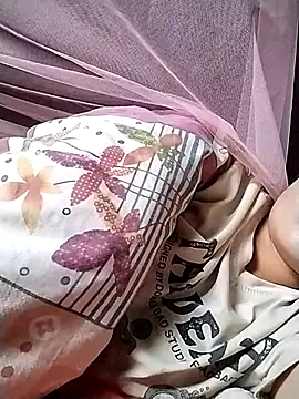 Snapshot of Caily-ly chatting on 07-01-26, 03:30 Caily-ly online show from 07-01-26, 03:30