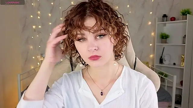 Kira  Fluffy online show from 07-04-26, 12:06