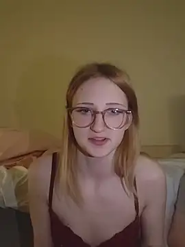 LauraundSteve  online show from 05-17-26, 07:21