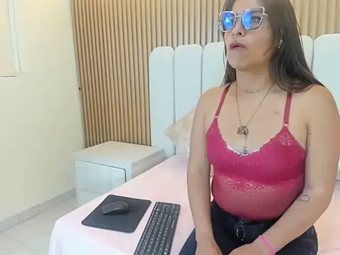 Irina Aura online show from 05-21-26, 04:19