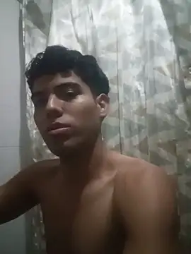 Snapshot of fercho_2311 chatting on 06-10-26, 02:56 fercho 2311 online show from 06-10-26, 02:56
