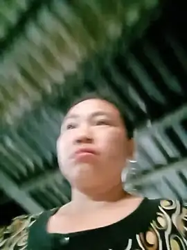 Snapshot of Elizabeo chatting on 05-19-26, 01:56 Elizabeo online show from 05-19-26, 01:56