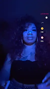 Snapshot of NailGoddessnow chatting on 01-17-25, 05:00 NailGoddessnow online show from 01-17-25, 05:00