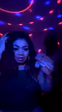 Snapshot of NailGoddessnow chatting on 01-25-25, 07:06 NailGoddessnow online show from 01-25-25, 07:06