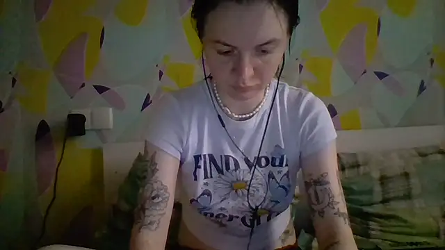 Diana sosala online show from 07-14-26, 02:23