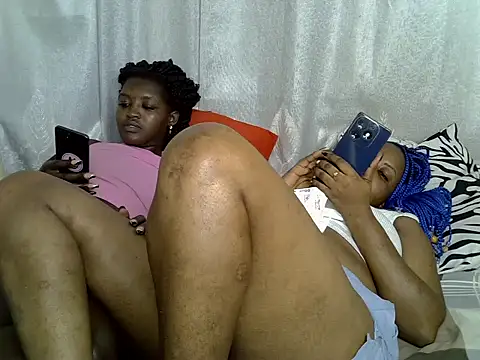 Lorainebabes online show from 06-11-26, 12:32