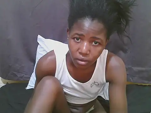 Snapshot of Sweet-tatiana chatting on 06-19-26, 11:03 Sweet-tatiana online show from 06-19-26, 11:03