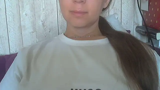 Bella--White online show from 05-26-26, 05:58