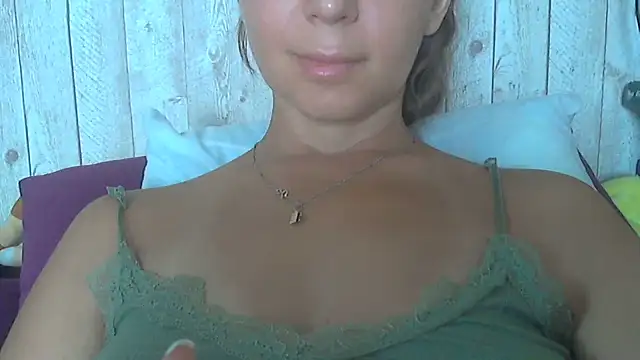 Bella--White online show from 07-05-26, 06:20