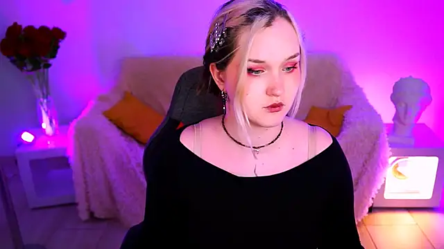 ViolettWoods online show from 06-03-26, 02:44