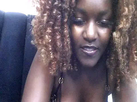 MoonlighMaya online show from 07-23-26, 02:37