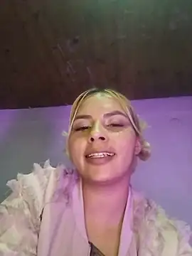 Snapshot of samyMoney chatting on 07-02-26, 10:27 samyMoney online show from 07-02-26, 10:27