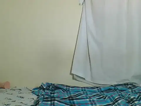 Sweetgal2025 online show from 06-16-26, 01:25