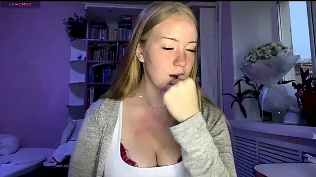 Lisi Kiss  online show from 07-04-26, 06:03