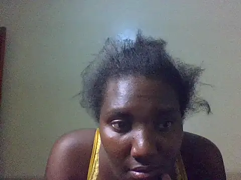 Snapshot of evalyne01 chatting on 05-23-26, 07:29 evalyne01 online show from 05-23-26, 07:29