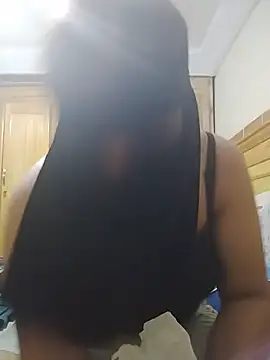 Snapshot of Laty_123 chatting on 06-19-26, 10:24 Laty 123 online show from 06-19-26, 10:24