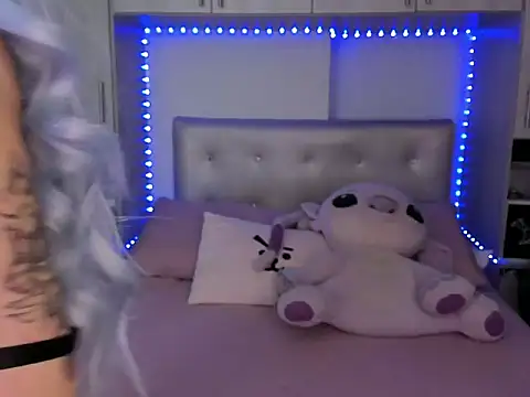 Honniewhitee  online show from 07-06-26, 10:12