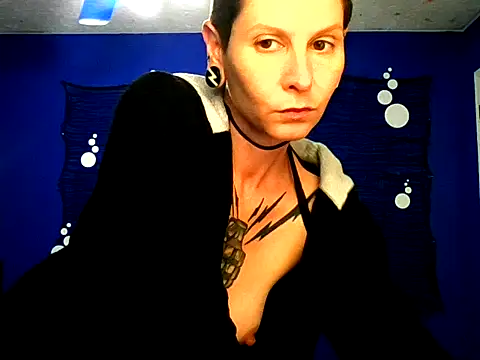 LaFemmeCyberObscura online show from 05-16-26, 03:11