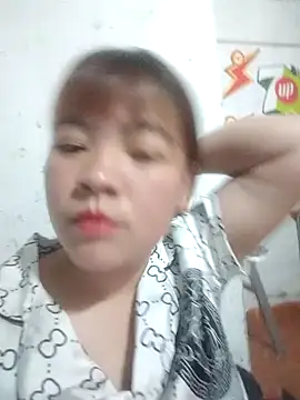 Loleml01 online show from 05-21-26, 03:35