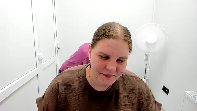 Snapshot of Bella_shyy_ chatting on 07-11-26, 01:25 Bella shyy online show from 07-11-26, 01:25