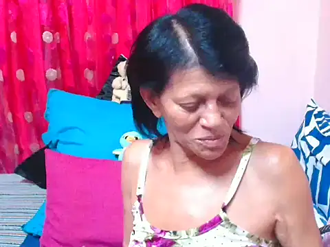 Snapshot of sluttyrox chatting on 05-16-26, 05:45 sluttyrox online show from 05-16-26, 05:45