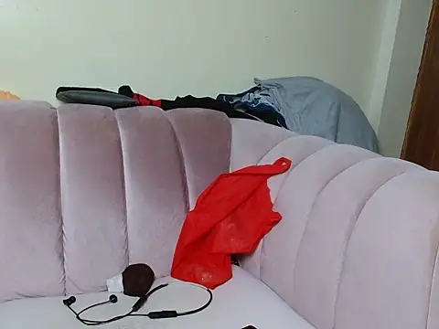 Snapshot of splash_coochie chatting on 06-04-26, 01:39 splash coochie online show from 06-04-26, 01:39